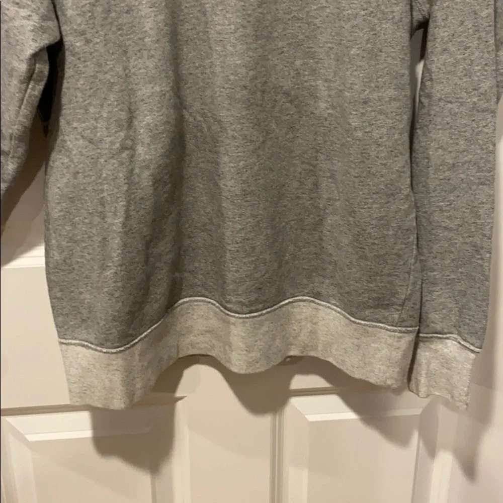 EUC J Crew Classic Crew Sweatshirt Medium